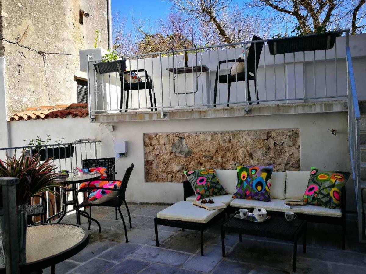 cres art studio lime apartment Extérieur photo