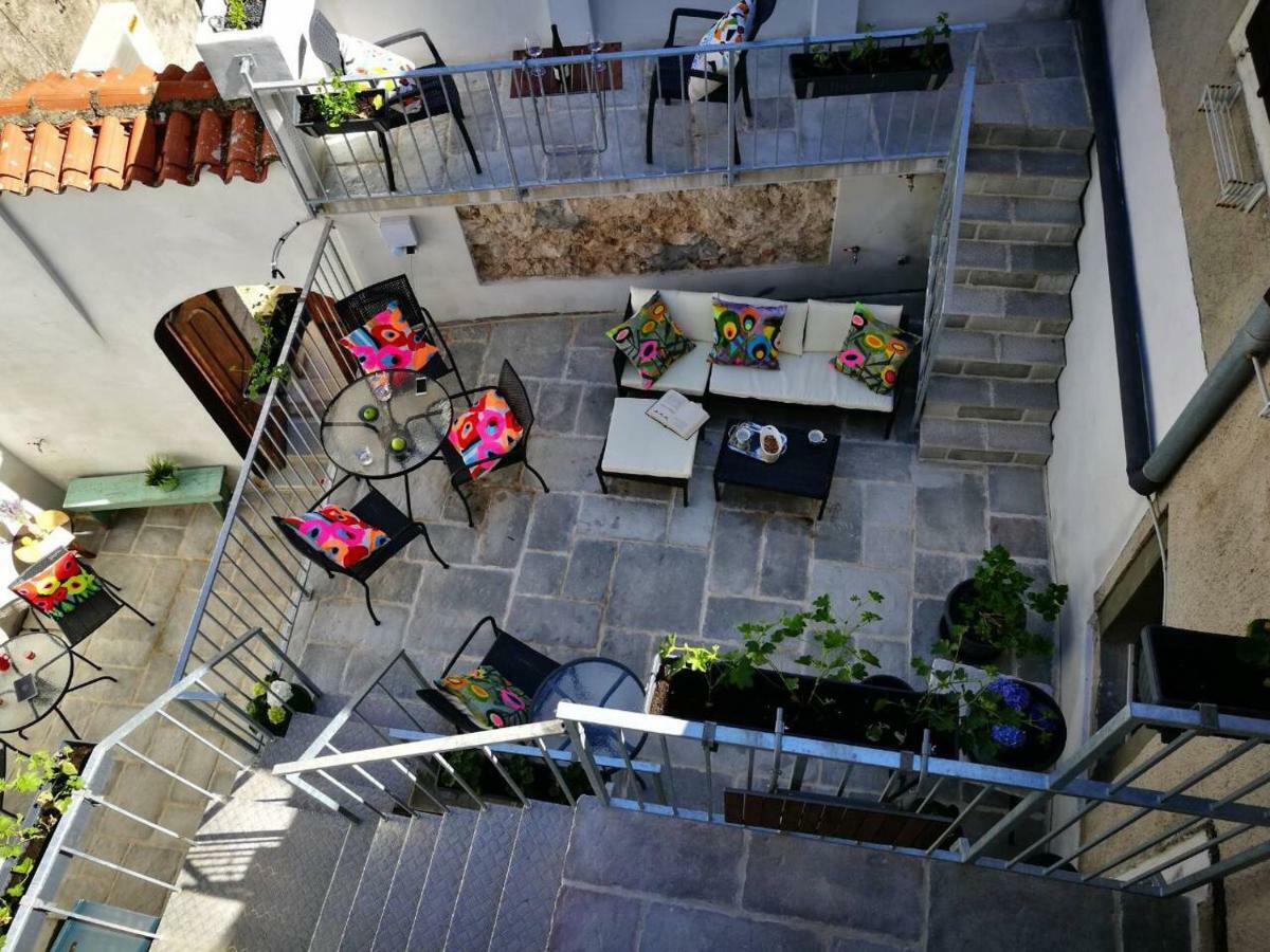 cres art studio lime apartment Extérieur photo